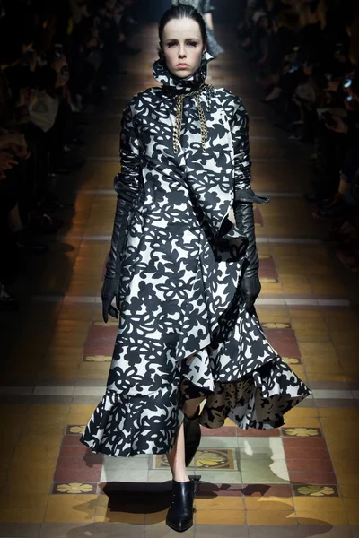 Look 36